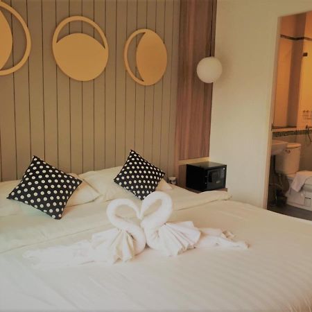 La La Moon Krabi Poshtel'N' Pool Bed & Breakfast Ngoại thất bức ảnh