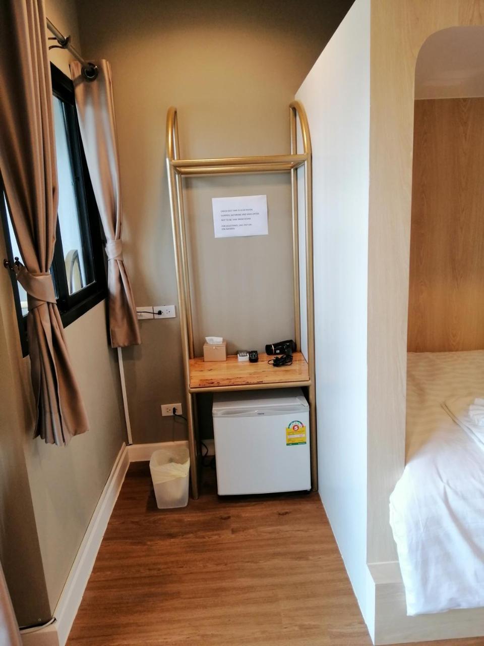 La La Moon Krabi Poshtel'N' Pool Bed & Breakfast Ngoại thất bức ảnh