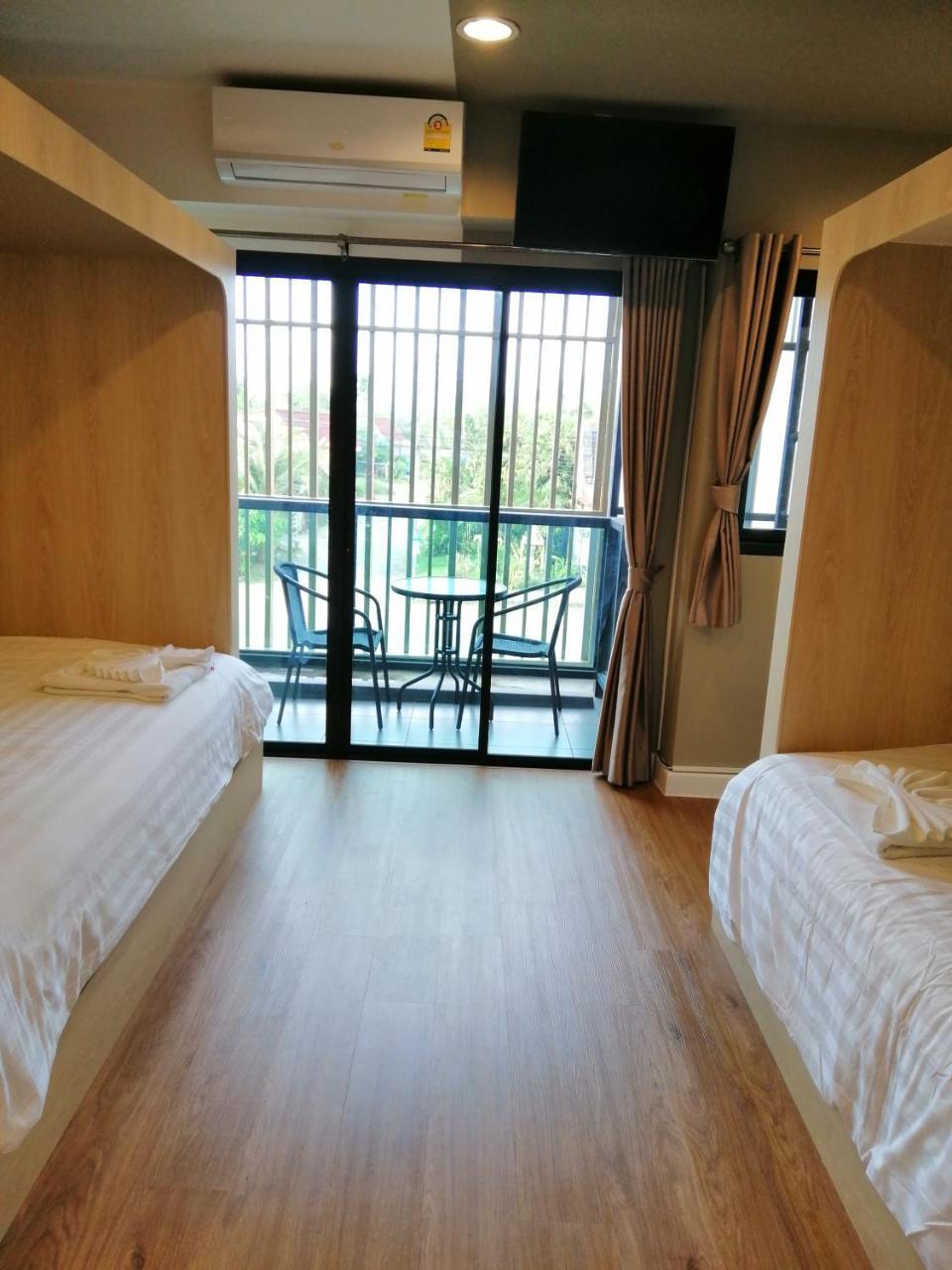 La La Moon Krabi Poshtel'N' Pool Bed & Breakfast Ngoại thất bức ảnh